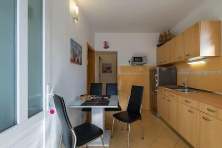 Apartmani Jelena Omis Luaran gambar